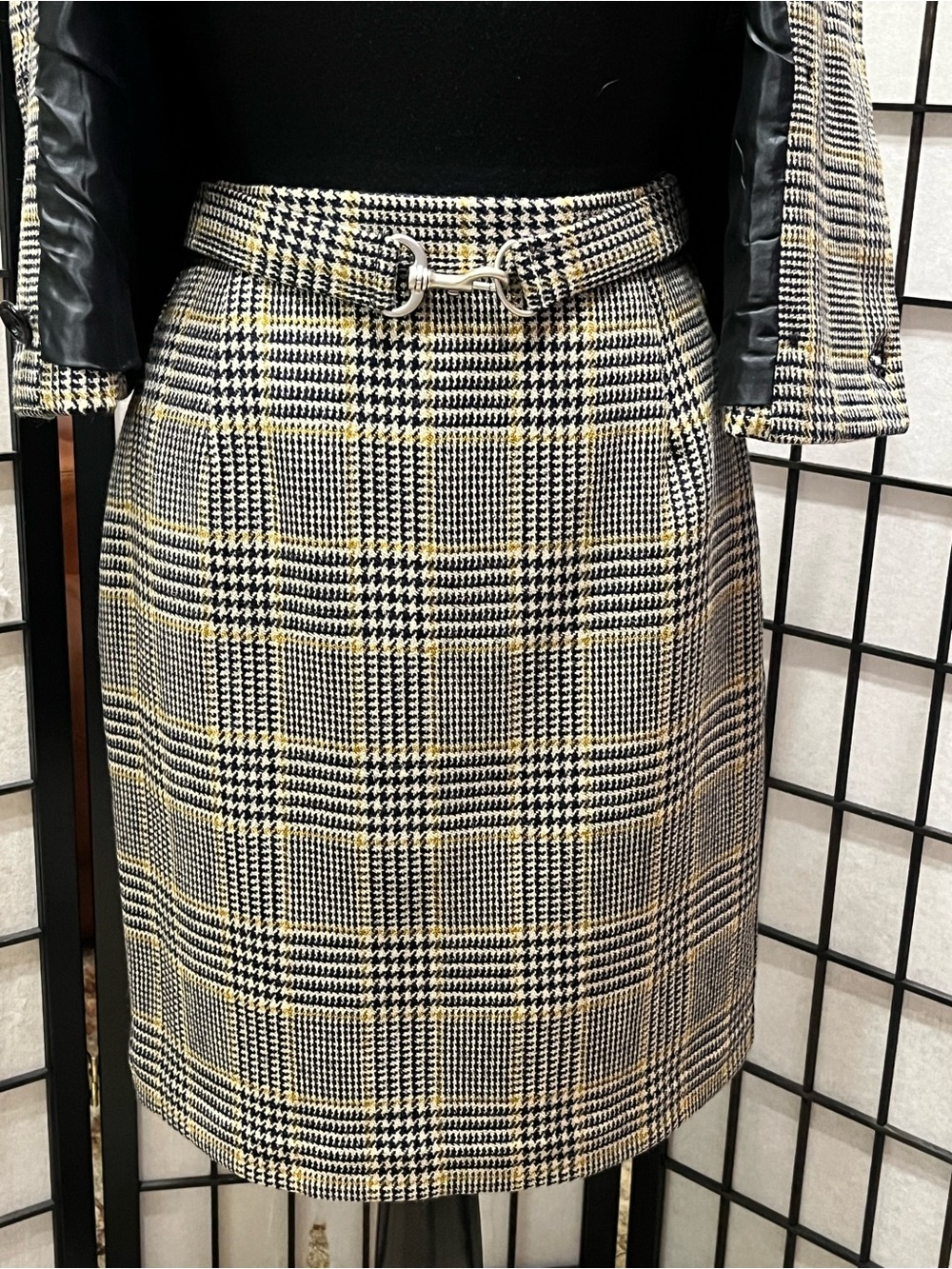 VINTAGE BANANA REPUBLIC WOOL GLEN Plaid Tweed TWO PIECE VEST SKIRT SUIT SZ 8 - Picture 9 of 16